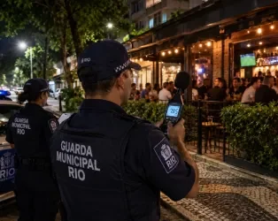 O QUE FAZER CONTRA O EXCESSO DE BARULHO DE BARES E RESTAURANTES EM ZONAS RESIDENCIAIS?